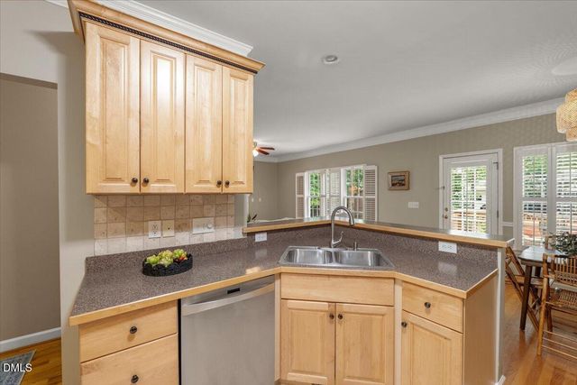 912 E Ivy Valley Drive, Fuquay Varina, NC 27526