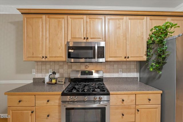 912 E Ivy Valley Drive, Fuquay Varina, NC 27526