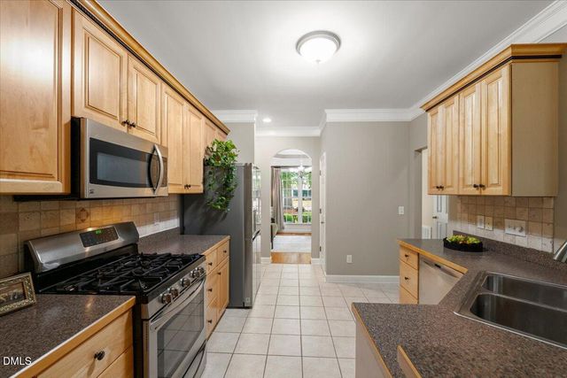912 E Ivy Valley Drive, Fuquay Varina, NC 27526