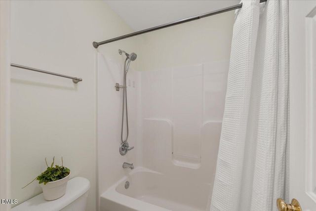 912 E Ivy Valley Drive, Fuquay Varina, NC 27526