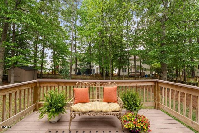 912 E Ivy Valley Drive, Fuquay Varina, NC 27526