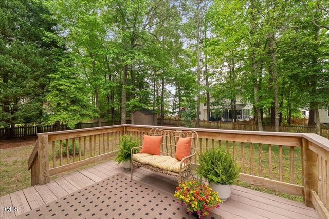 912 E Ivy Valley Drive, Fuquay Varina, NC 27526