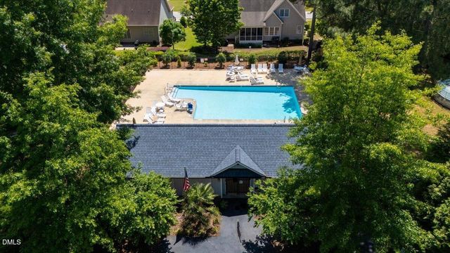 912 E Ivy Valley Drive, Fuquay Varina, NC 27526