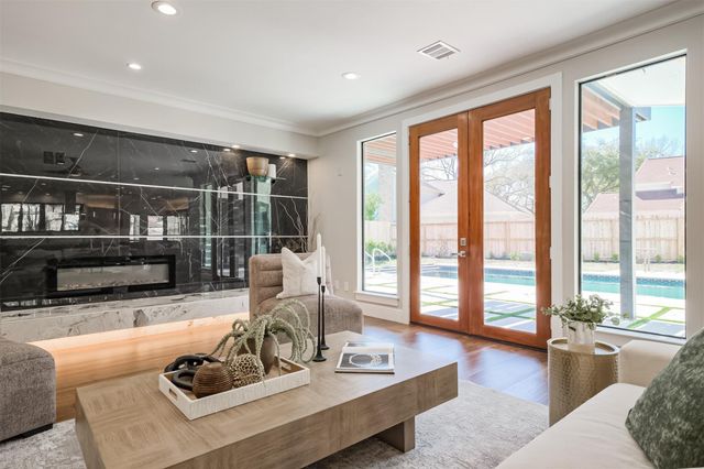 502 Lee Shore Lane, Houston, TX 77079