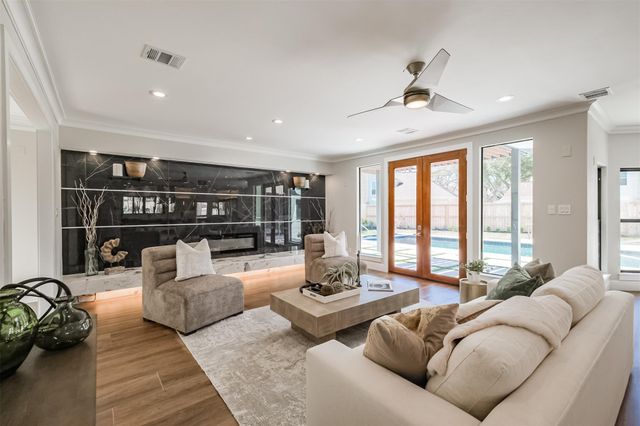502 Lee Shore Lane, Houston, TX 77079