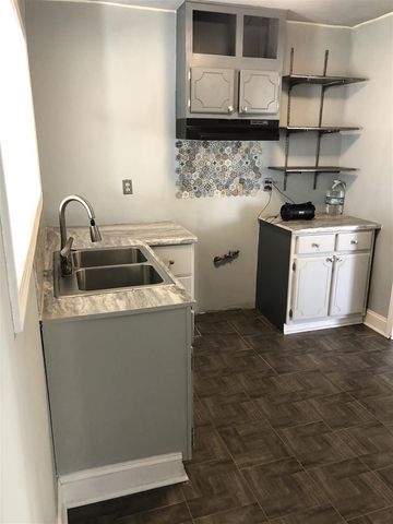 123 E FERNWOOD AVE, Memphis, TN 38109