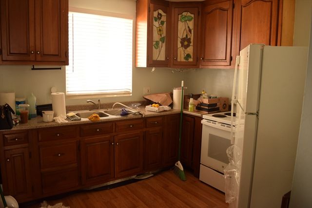 3 Lincoln Pl, Somerville, MA 02145