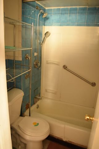 3 Lincoln Pl, Somerville, MA 02145