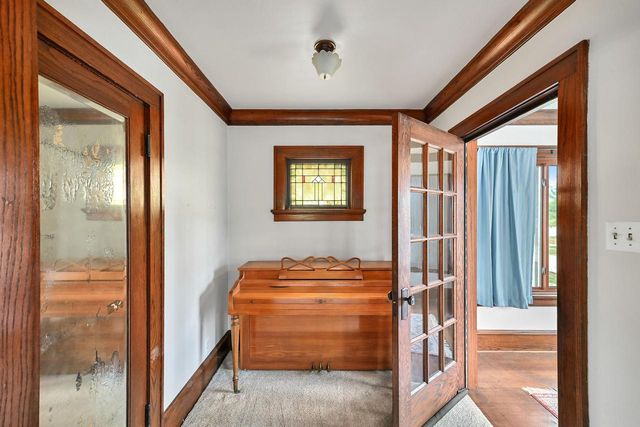 2113 E Tripoli AVENUE, Saint Francis, WI 53235