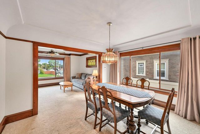 2113 E Tripoli AVENUE, Saint Francis, WI 53235