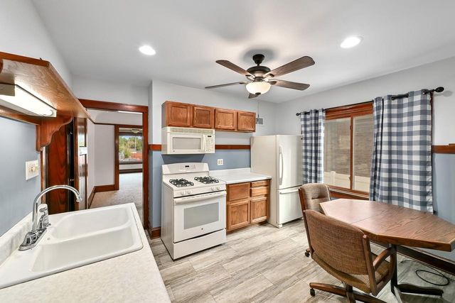 2113 E Tripoli AVENUE, Saint Francis, WI 53235