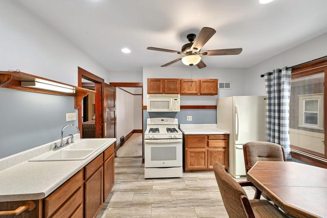 2113 E Tripoli AVENUE, Saint Francis, WI 53235