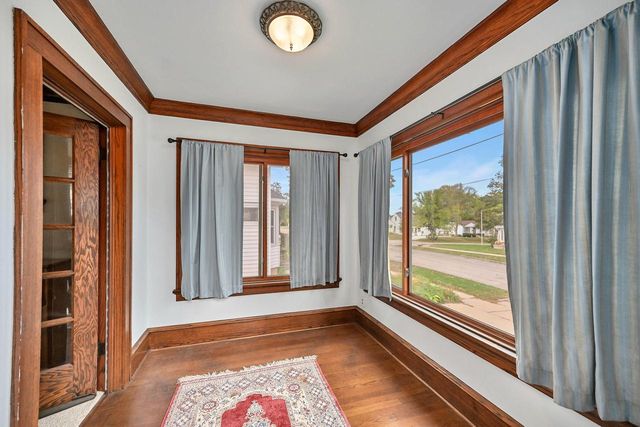 2113 E Tripoli AVENUE, Saint Francis, WI 53235