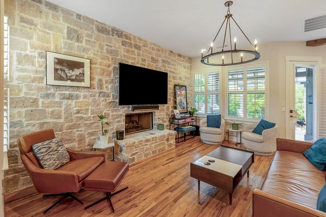 1023 Saint Thomas Court, Rockwall, TX 75087