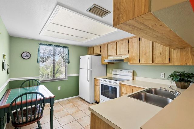106 W CYPRESS CT 106, Oldsmar, FL 34677