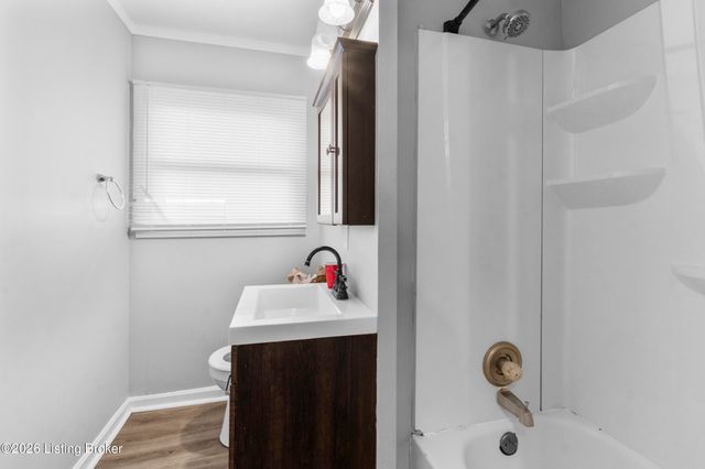 9941 Appollo Ct, Louisville, KY 40272