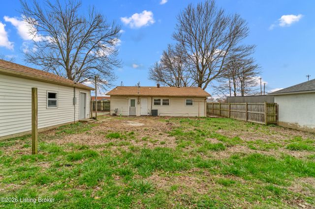 9941 Appollo Ct, Louisville, KY 40272