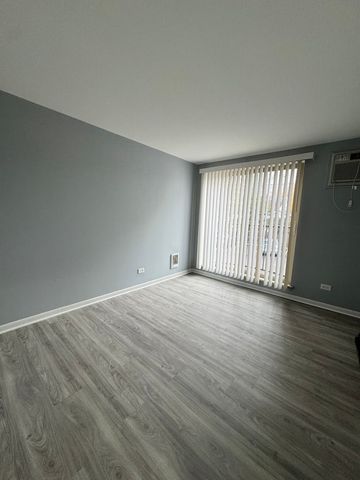 1920 Cherry Lane 219, Northbrook, IL 60062