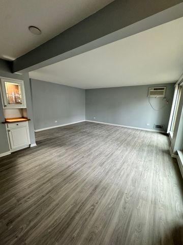 1920 Cherry Lane 219, Northbrook, IL 60062