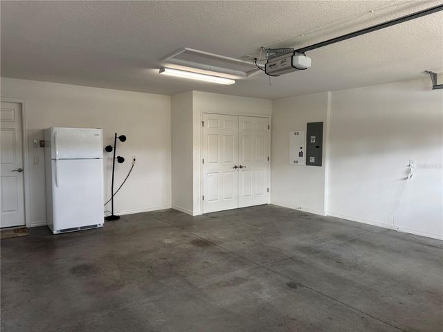 1006 ANN AVENUE, Lady Lake, FL 32159