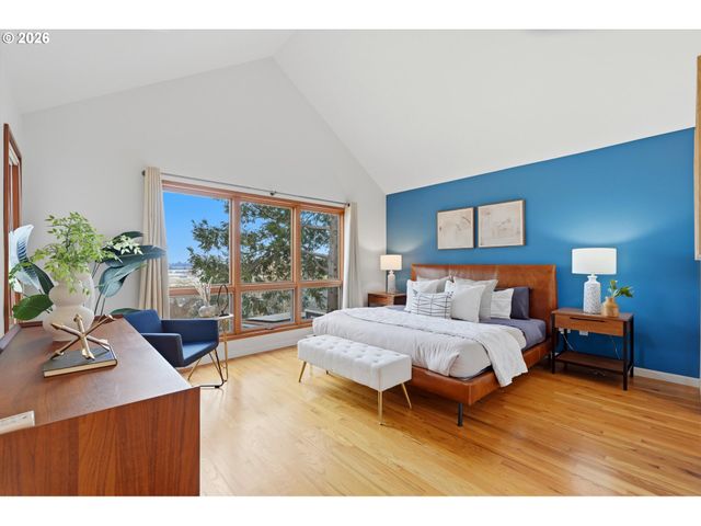 2935 Nw THURMAN St, Portland, OR 97210