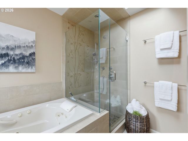 2935 Nw THURMAN St, Portland, OR 97210