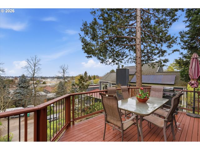 2935 Nw THURMAN St, Portland, OR 97210