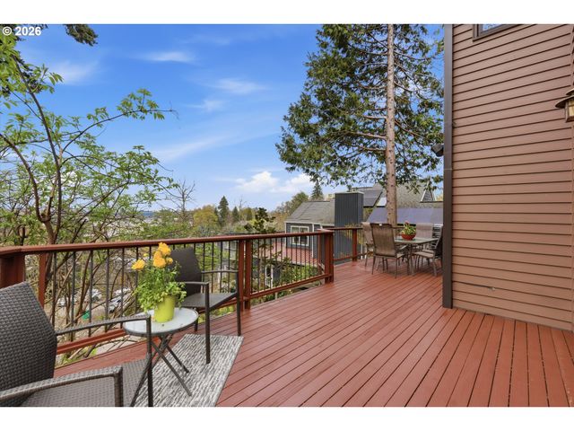 2935 Nw THURMAN St, Portland, OR 97210