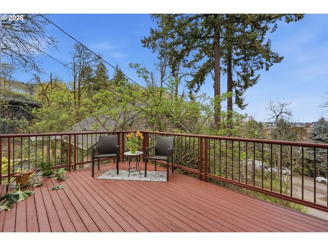 2935 Nw THURMAN St, Portland, OR 97210