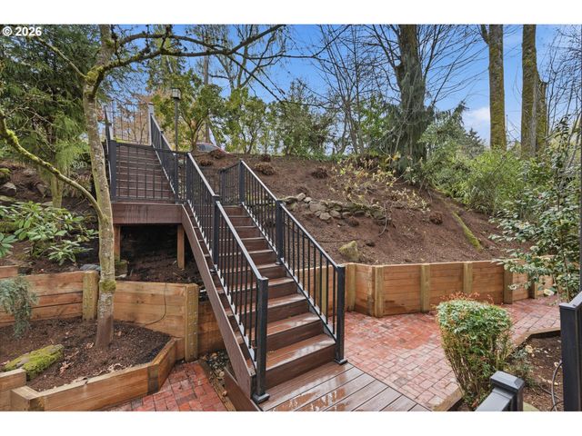 2935 Nw THURMAN St, Portland, OR 97210