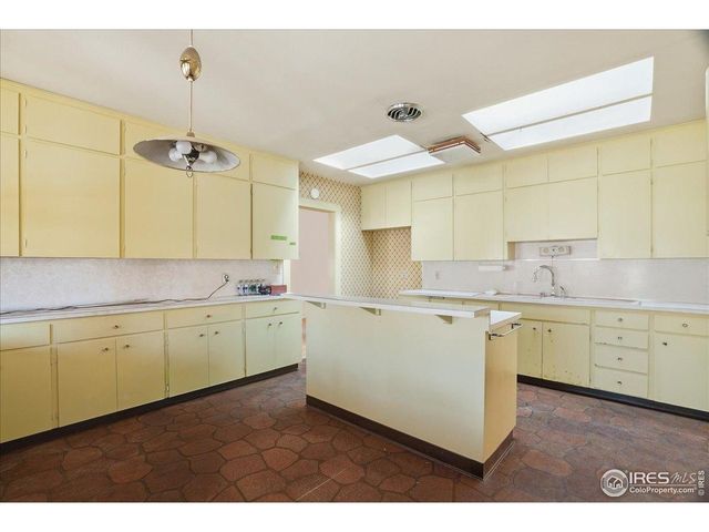 214 7th St, Windsor, CO 80550