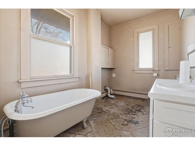 214 7th St, Windsor, CO 80550