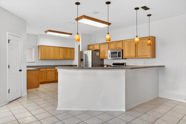 7719 Brianne Avenue NW, Albuquerque, NM 87114