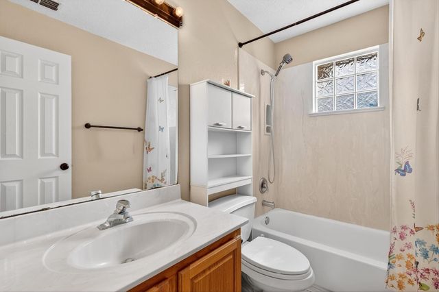 7719 Brianne Avenue NW, Albuquerque, NM 87114