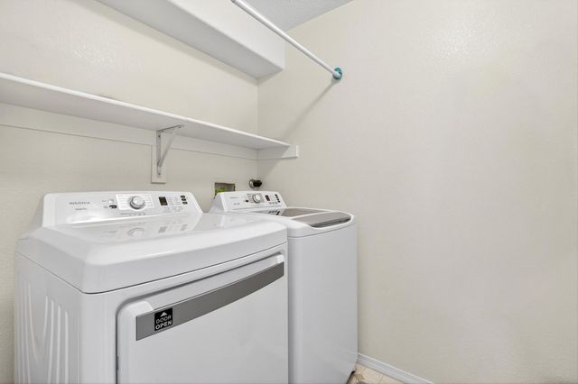 7719 Brianne Avenue NW, Albuquerque, NM 87114