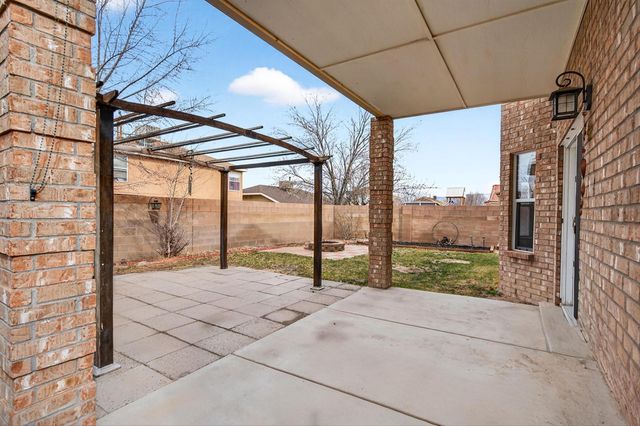 7719 Brianne Avenue NW, Albuquerque, NM 87114