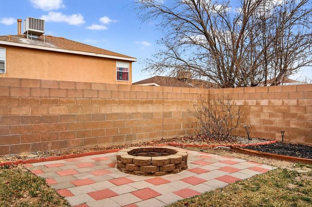 7719 Brianne Avenue NW, Albuquerque, NM 87114