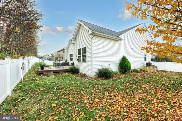 947 COUNTRYSIDE RD, Seven Valleys, PA 17360