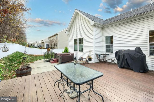 947 COUNTRYSIDE RD, Seven Valleys, PA 17360