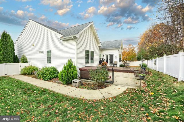 947 COUNTRYSIDE RD, Seven Valleys, PA 17360