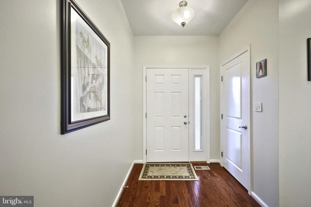 947 COUNTRYSIDE RD, Seven Valleys, PA 17360