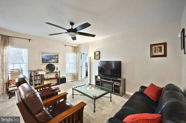 947 COUNTRYSIDE RD, Seven Valleys, PA 17360