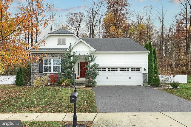 947 COUNTRYSIDE RD, Seven Valleys, PA 17360