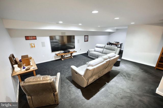 947 COUNTRYSIDE RD, Seven Valleys, PA 17360