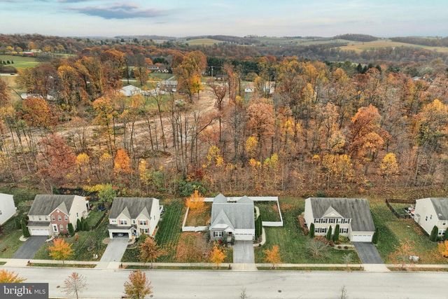 947 COUNTRYSIDE RD, Seven Valleys, PA 17360