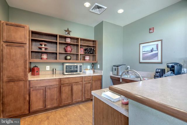 947 COUNTRYSIDE RD, Seven Valleys, PA 17360