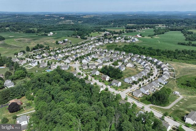 947 COUNTRYSIDE RD, Seven Valleys, PA 17360