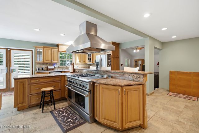 2 Persimmon Drive, Jackson, NJ 08527