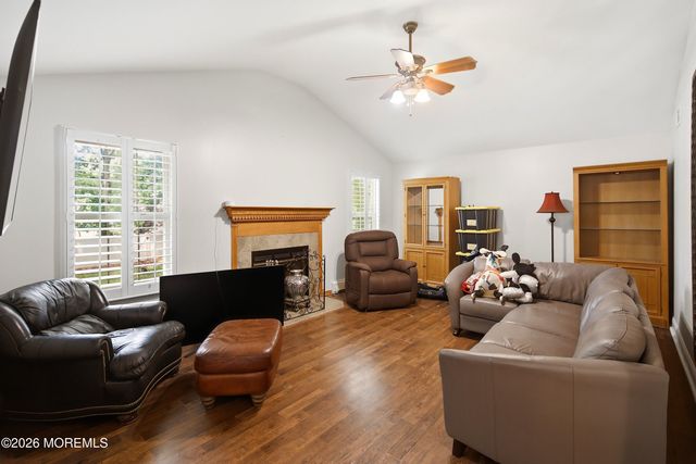 2 Persimmon Drive, Jackson, NJ 08527