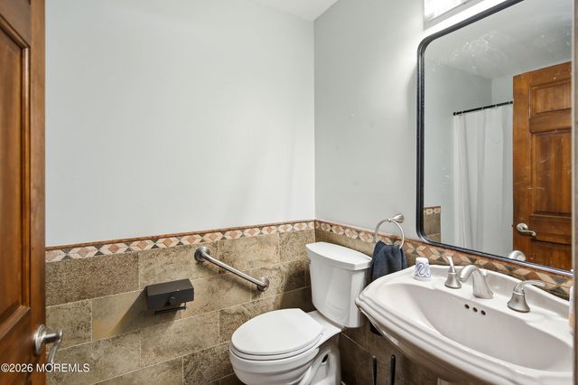 2 Persimmon Drive, Jackson, NJ 08527